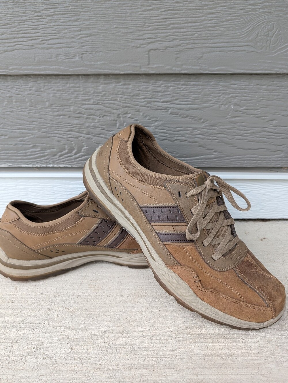 Skechers Brown Leather Classic Fit Air Cooled Memory Foam Shoes Men's Size 13